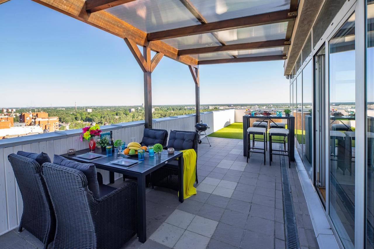 Skyhouse Riga Private Penthouse And Spa Luaran gambar