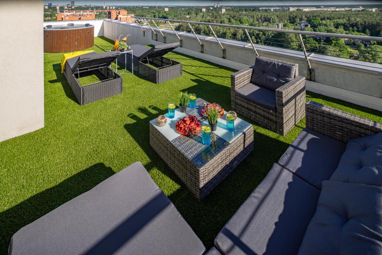 Skyhouse Riga Private Penthouse And Spa Luaran gambar